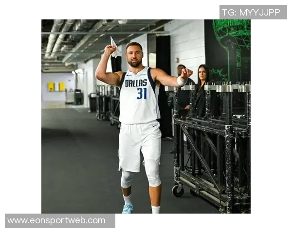 克莱状态低迷原因揭秘底角三分命中率下降成关键因素 克莱状态低迷原因揭秘底角三分命中率下降成关键因素