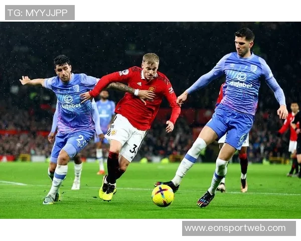 曼联主场失利引发积分混战四队同积18分三队紧随其后中游球队竞争激烈