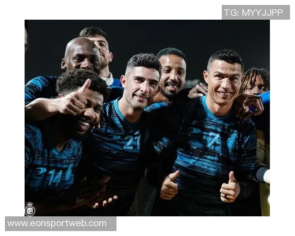 C罗分享球队合影庆祝晋级世界杯激励全队继续奋斗为葡萄牙加油 C罗分享球队合影庆祝晋级世界杯激励全队继续奋斗为葡萄牙加油